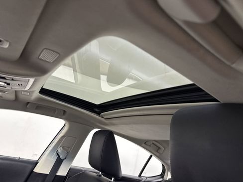 Used 2021 Lexus ES 300h w/ Premium Package image 18