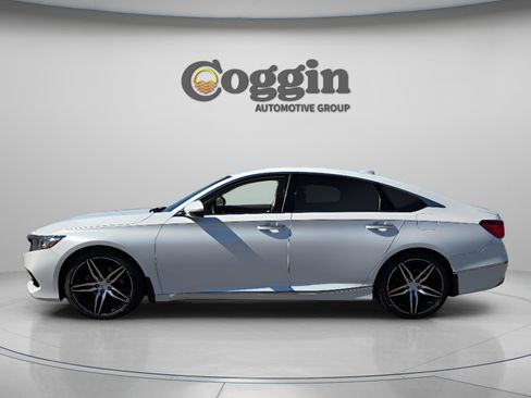 Certified 2021 Honda Accord Touring image 3