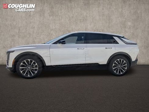 New 2025 Cadillac Lyriq Sport w/ LPO, Floor Liner Package image 4