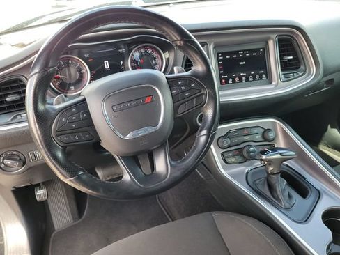 Used 2022 Dodge Challenger GT AWD/4WD image 9