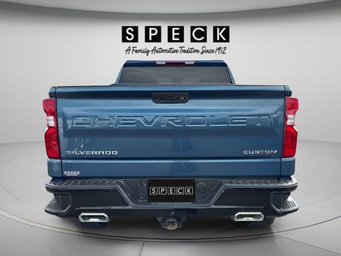 Used 2024 Chevrolet Silverado 1500 Custom Trail Boss AWD/4WD image 4