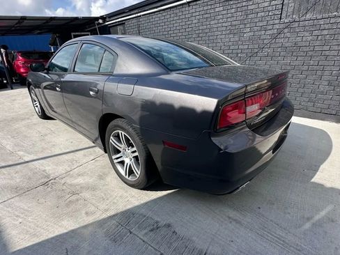 Used 2014 Dodge Charger SE image 5