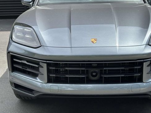 New 2026 Porsche Cayenne Coupe AWD/4WD image 10
