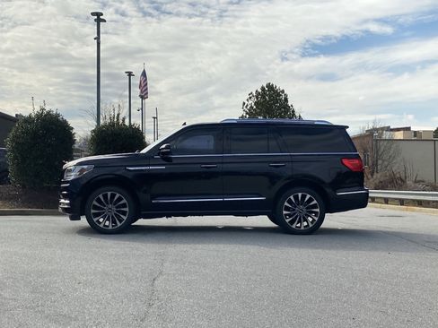 Used 2020 Lincoln Navigator Reserve image 14
