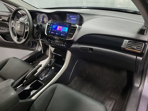 Used 2016 Honda Accord LX image 32