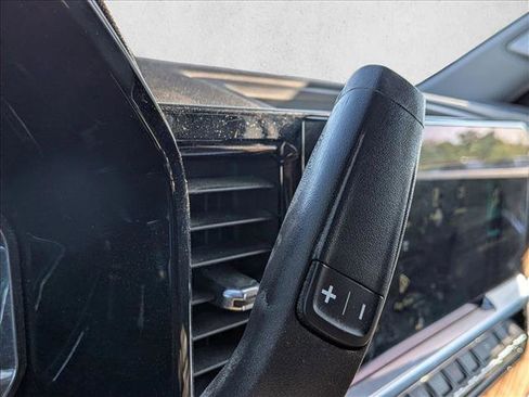 Used 2023 Chevrolet Silverado 1500 LT AWD/4WD image 11