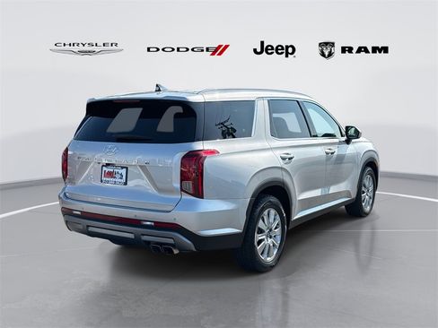 Used 2024 Hyundai Palisade SEL image 3