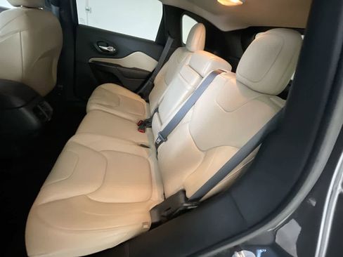 Used 2015 Jeep Cherokee Limited w/ Trailer Tow Group image 23