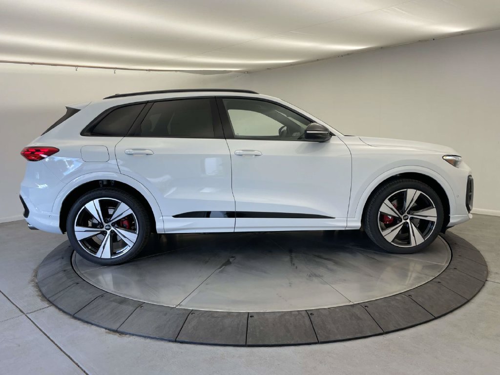 New 2026 Audi SQ5 Premium Plus AWD/4WD image 8