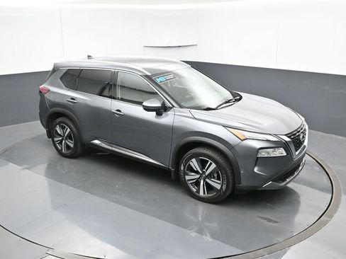 Used 2023 Nissan Rogue SL w/ SL Premium Package image 55