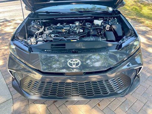 Used 2025 Toyota Camry SE w/ Convenience Package image 17