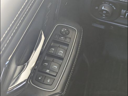 Used 2022 RAM 1500 Limited AWD/4WD image 29