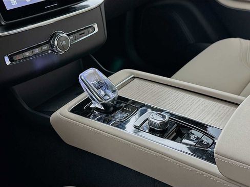 New 2026 Volvo XC90 B5 Plus w/ Protection Package AWD/4WD image 15