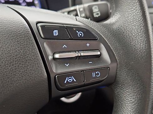 Used 2022 Hyundai Kona SEL image 24