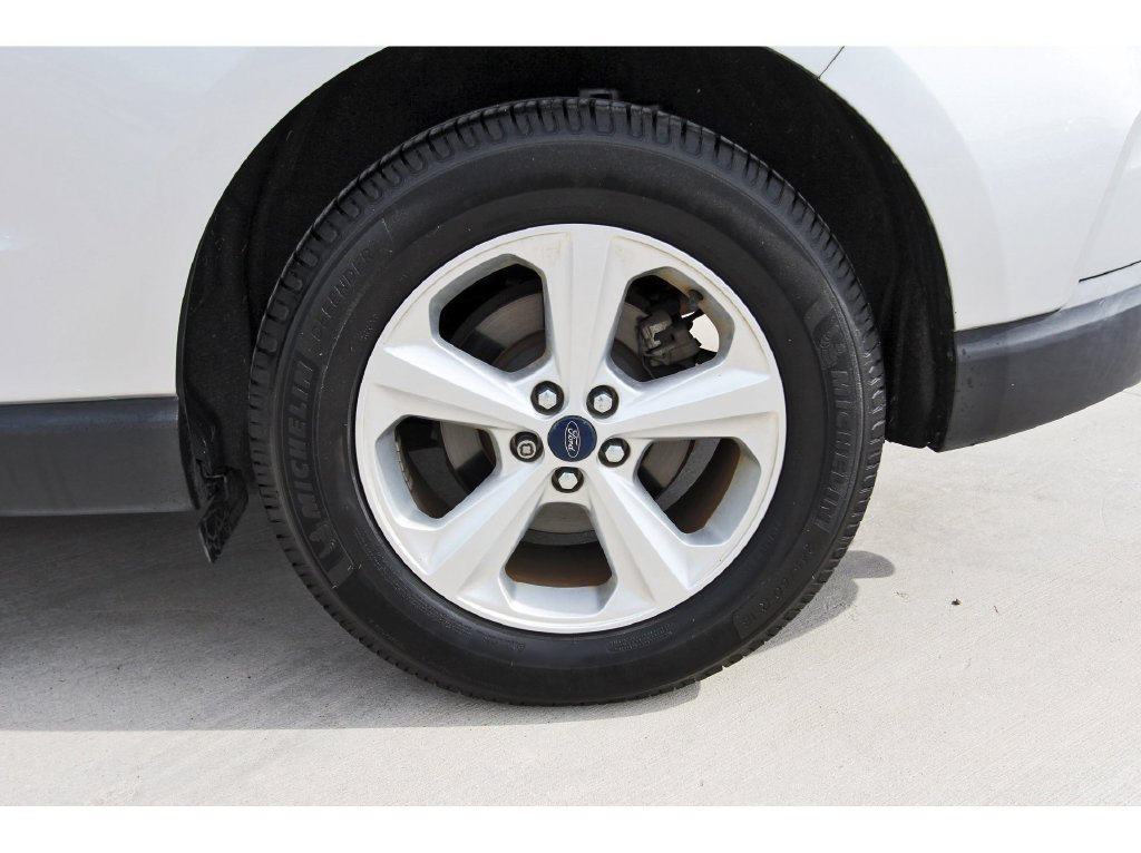 Used 2019 Ford Edge SE FWD image 32