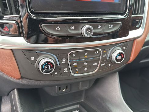 Used 2018 Chevrolet Traverse High Country AWD/4WD image 28