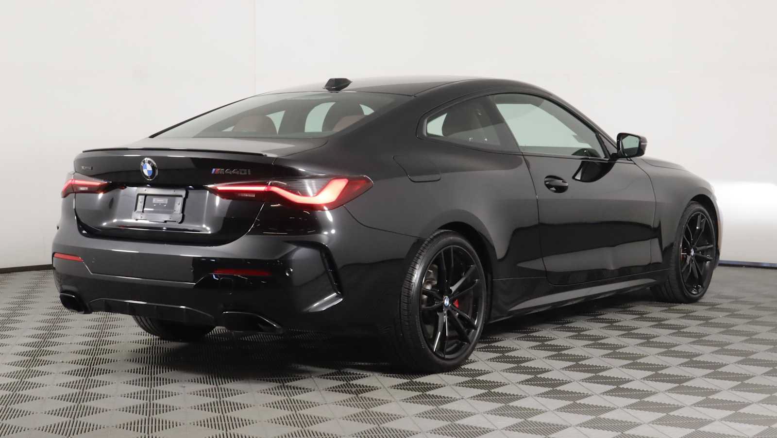 Used 2024 BMW 440i xDrive Coupe w/ Premium Package AWD/4WD image 8
