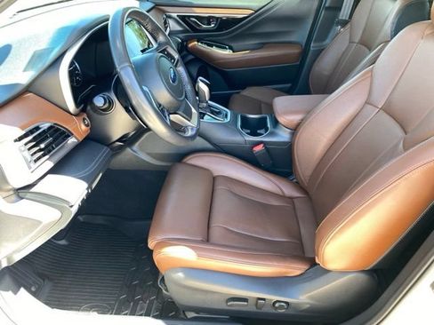 Used 2022 Subaru Outback Touring XT AWD/4WD image 10