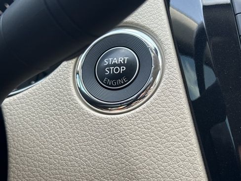 Certified 2020 Nissan Rogue SV w/ Premium Package FWD image 26