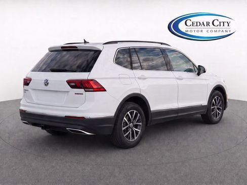 Used 2020 Volkswagen Tiguan SE w/ Panoramic Sunroof Package AWD/4WD image 4