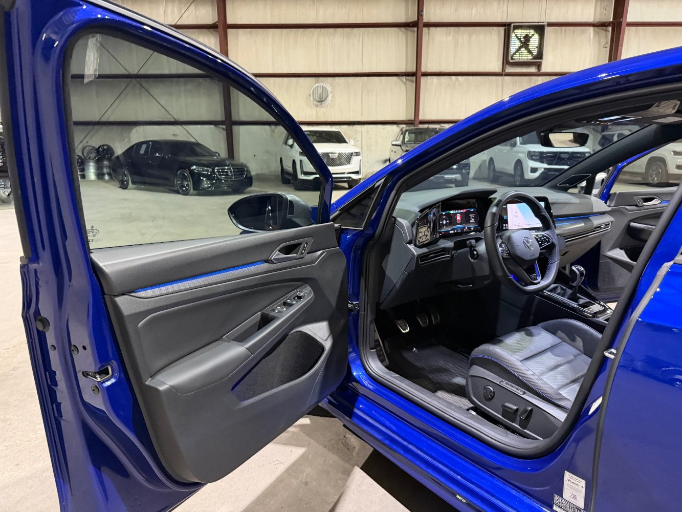 Used 2024 Volkswagen Golf R AWD/4WD image 12