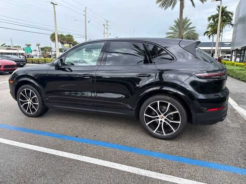 Certified 2023 Porsche Cayenne Platinum Edition AWD/4WD image 25