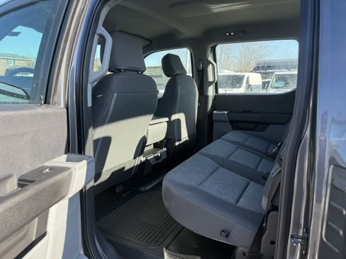 New 2026 Ford F250 XL w/ XL Chrome Package image 9