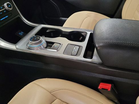 Used 2021 Ford Edge SEL w/ Convenience Package image 26