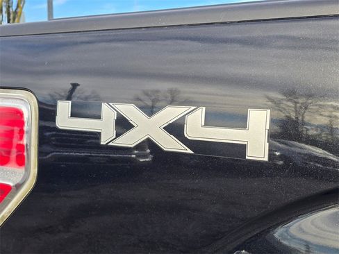 Used 2011 Ford F150 Platinum w/ Max Trailer Tow Pkg image 13