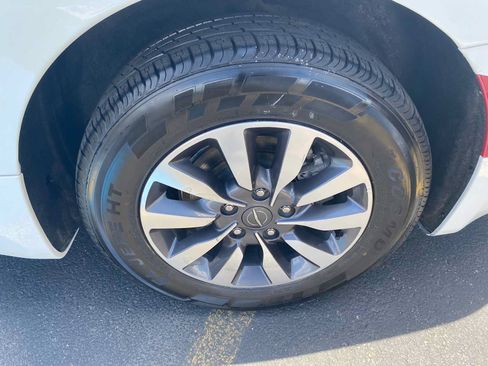 Used 2022 Chrysler Pacifica Touring-L FWD image 42