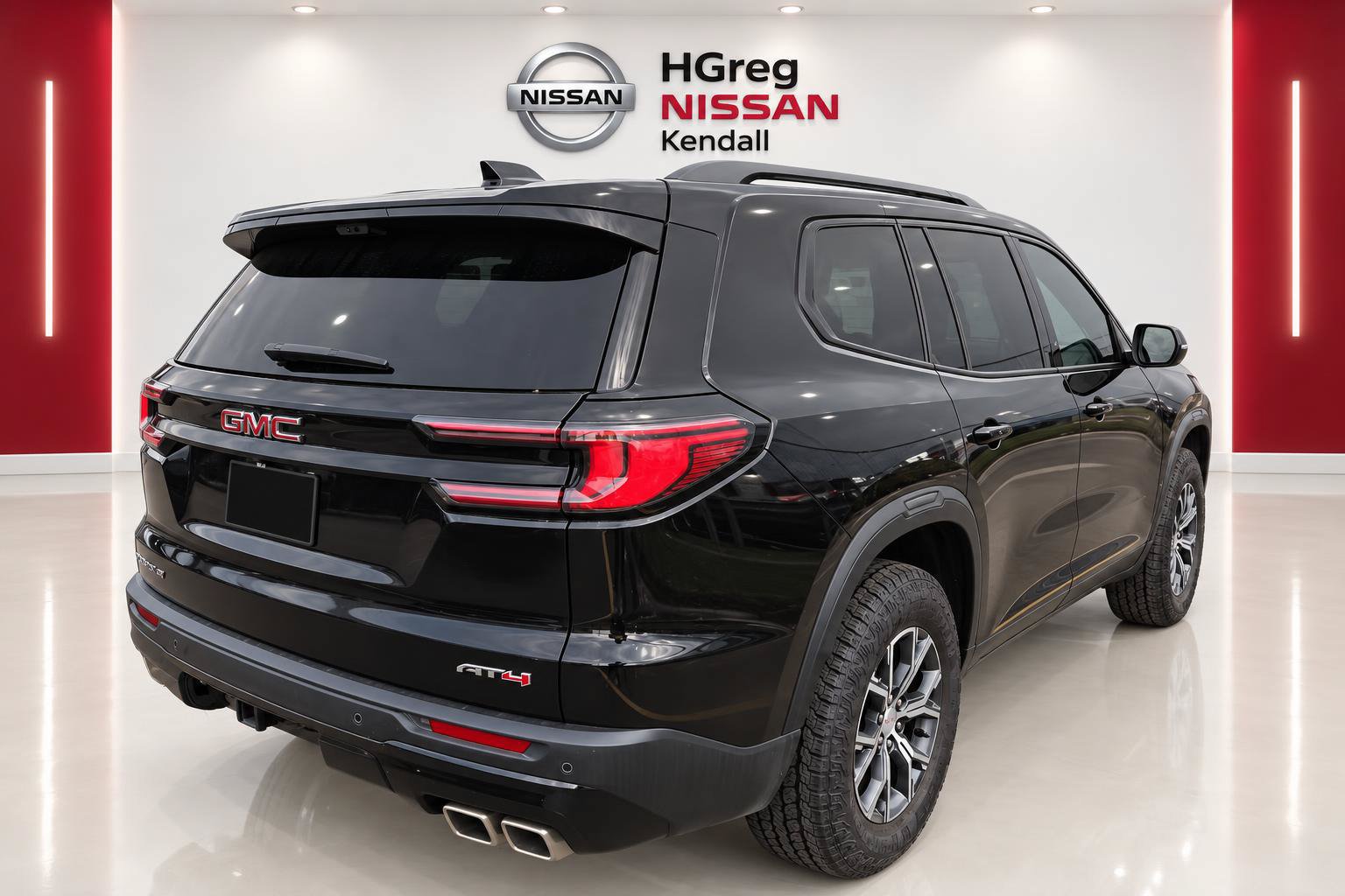 Used 2026 GMC Acadia AT4 w/ LPO, Floor Liner Package AWD/4WD image 6