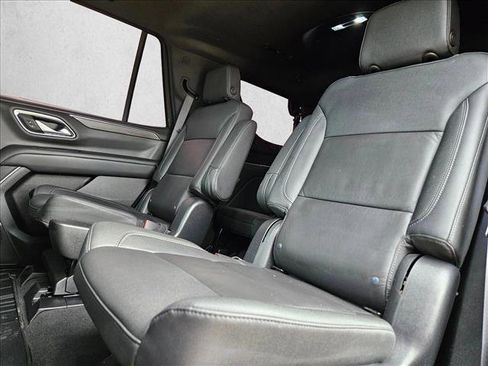 Used 2022 Chevrolet Tahoe Z71 w/ Luxury Package image 18