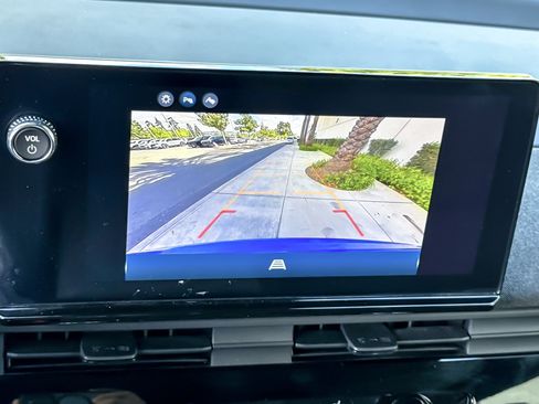 Used 2024 Honda Prologue EX image 21