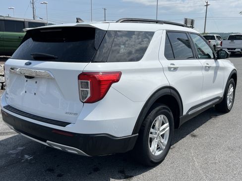Used 2023 Ford Explorer XLT w/ Equipment Group 202A AWD/4WD image 6