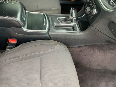 Used 2017 Dodge Charger SXT RWD image 15
