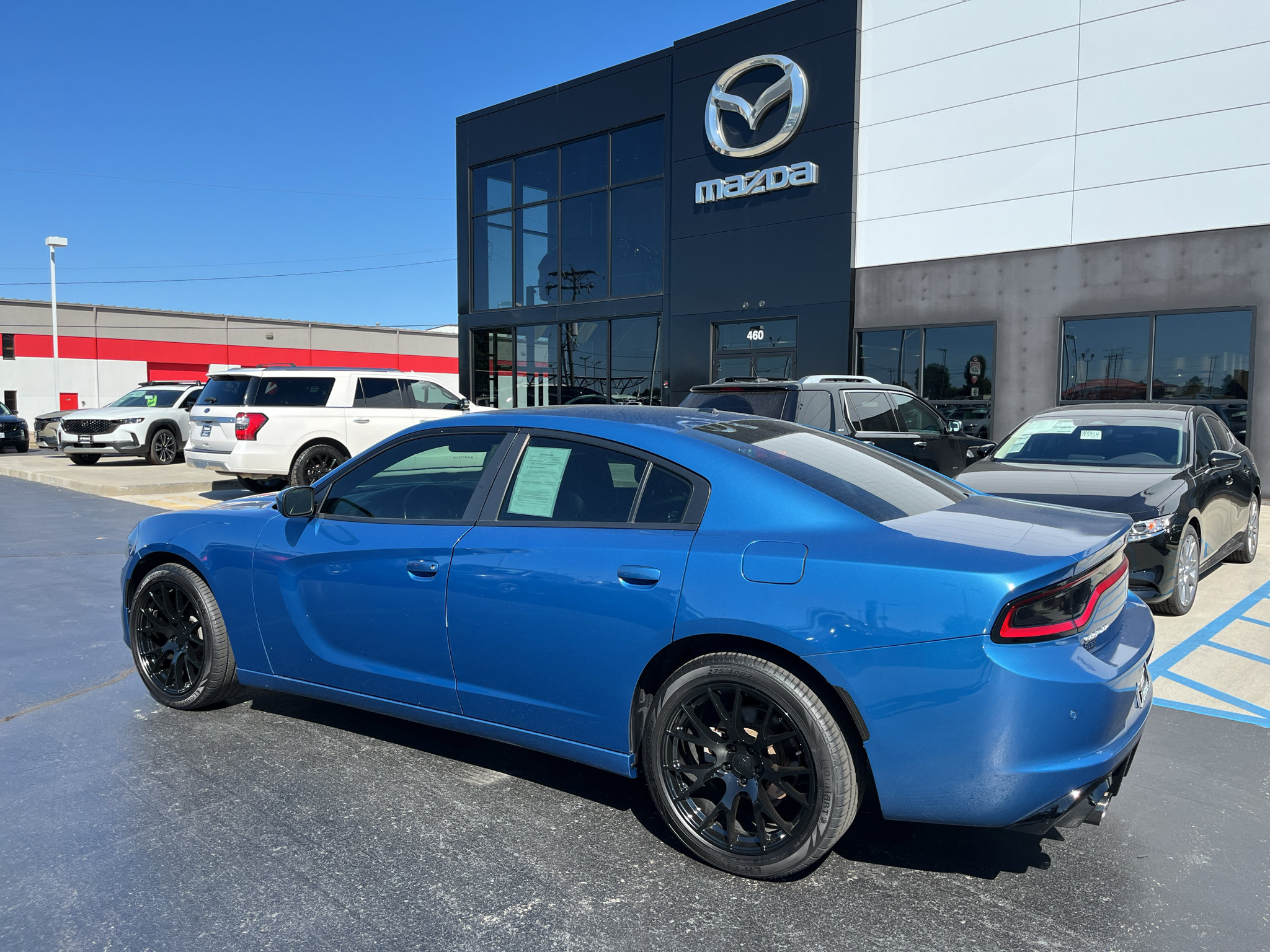 Used 2022 Dodge Charger SXT w/ Leather Interior Group RWD image 3