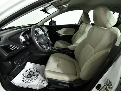 Used 2018 Subaru Impreza 2.0i Premium image 5