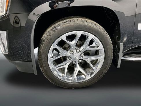 Used 2018 Cadillac Escalade Luxury image 32