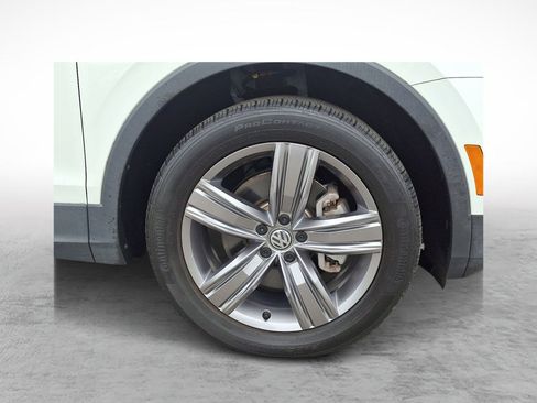 Used 2021 Volkswagen Tiguan SEL image 9