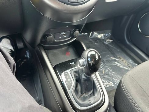 Used 2012 Kia Soul + w/ Audio Pkg FWD image 14