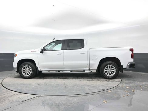 Used 2025 Chevrolet Silverado 1500 LT image 3