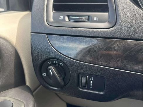 Used 2013 Dodge Grand Caravan SE FWD image 27
