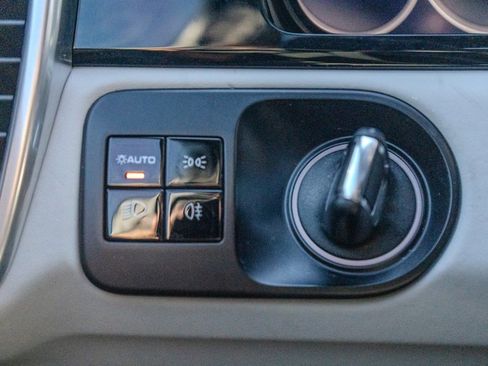 Used 2019 Porsche Cayenne E-Hybrid image 30