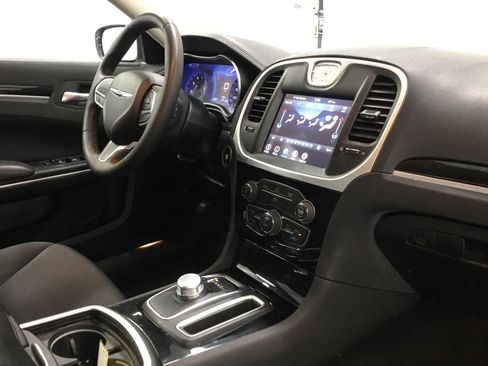 Used 2023 Chrysler 300 Touring RWD image 22