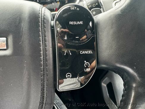Used 2018 Land Rover Range Rover HSE AWD/4WD image 32