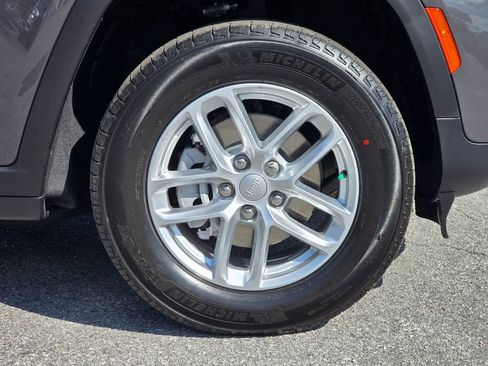 New 2025 Jeep Grand Cherokee Laredo X image 16