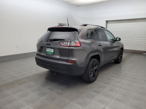 Used 2019 Jeep Cherokee Latitude Plus FWD image 9