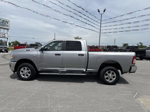 Used 2022 RAM 2500 Big Horn AWD/4WD image 11