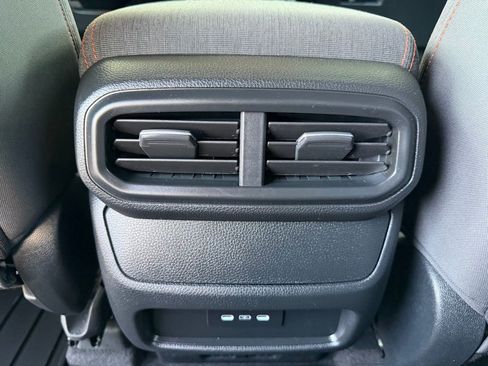 Used 2024 Honda Pilot Sport image 12