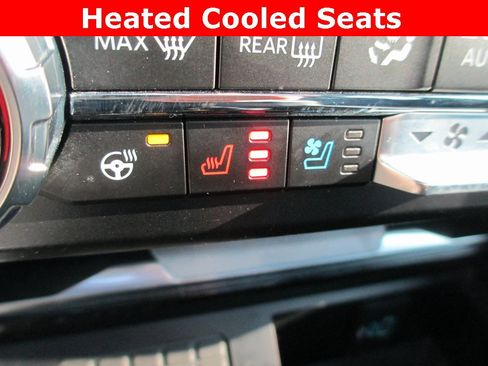 Used 2025 Ford F450 Platinum w/ FX4 Off-Road Package image 18